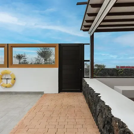 Verol By Villalize Tatil Evi Tinajo